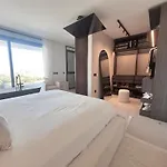Casa Troia Villa *